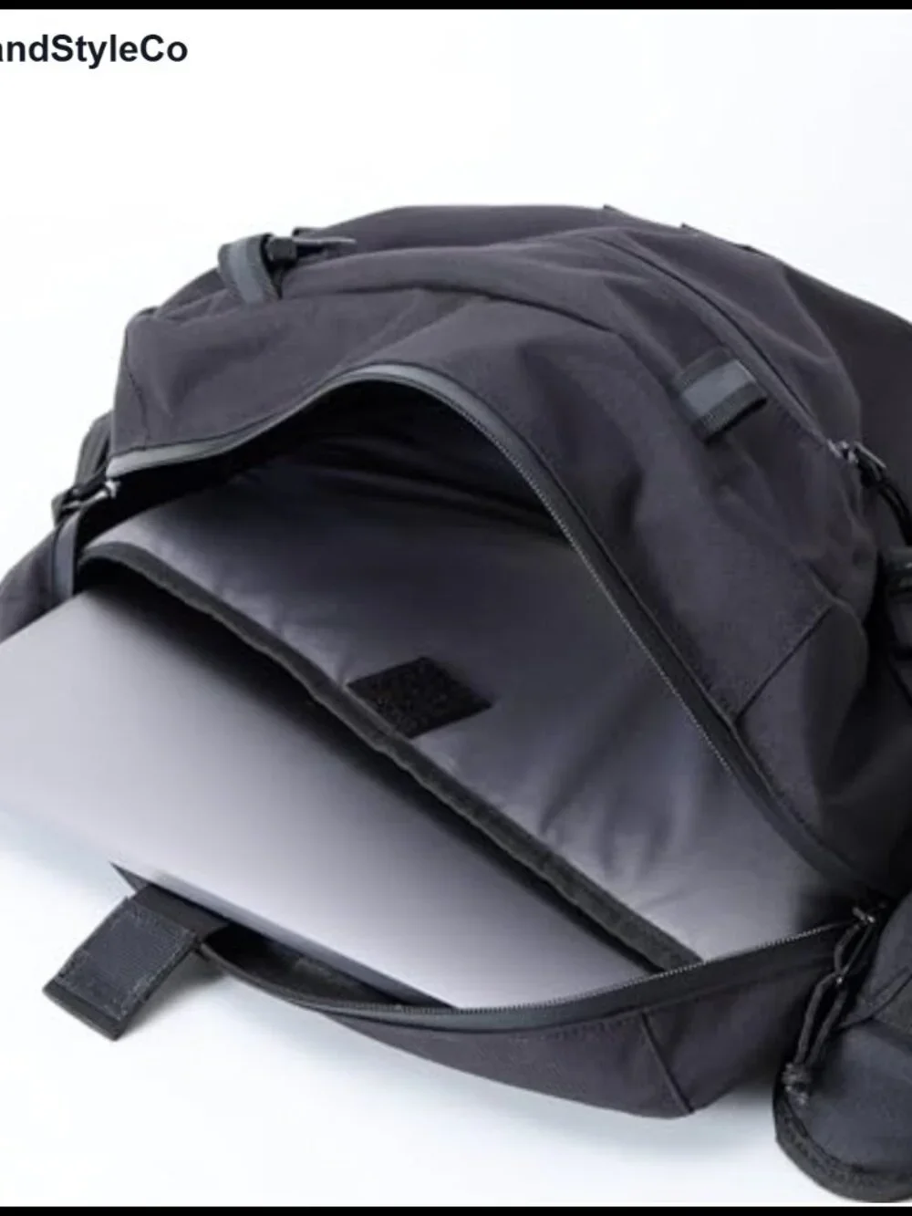 Chrome Kadet Max Messenger Bag Crossbody Sling Backpack 15L Unisex